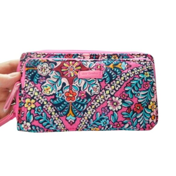 Vera Bradley Iconic Deluxe All Together Crossbody Wallet Mini Bag NWT $70 - Picture 1 of 5